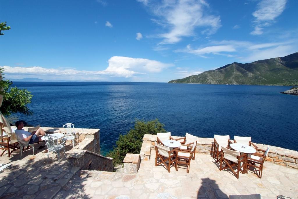 Smyros Resort Poúlithra الغرفة الصورة